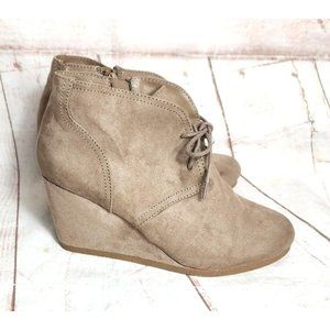 Universal Threads Bessie Size 8 Zip Up Women Boots